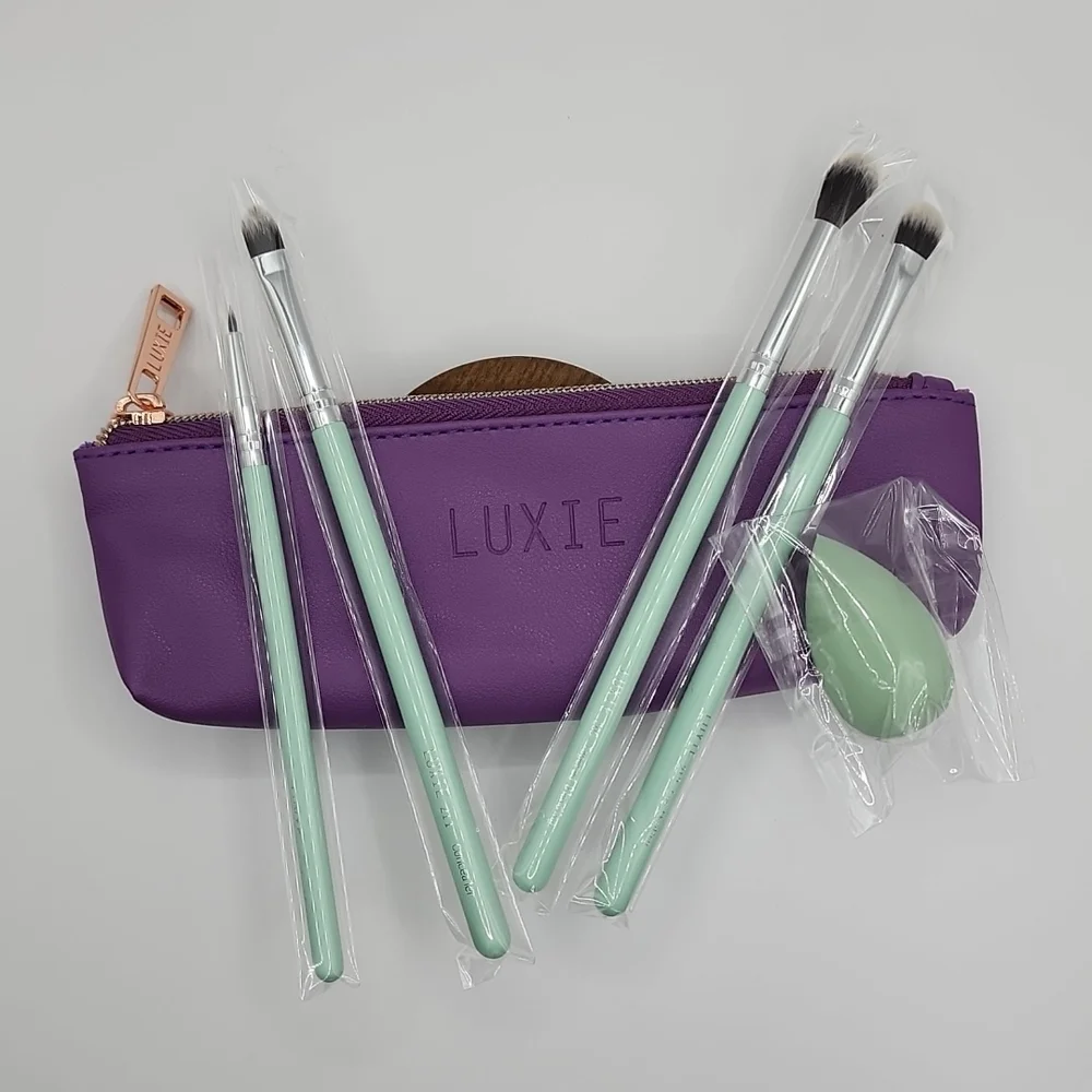 LUXIE FLORALS BRUSH SET - 5 Piece Set